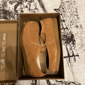 Women's Tan Moccasins